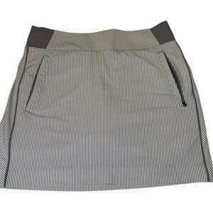 Athleta Brooklyn Skort Size 8 Gray White Stripe Athletic Golf Tennis